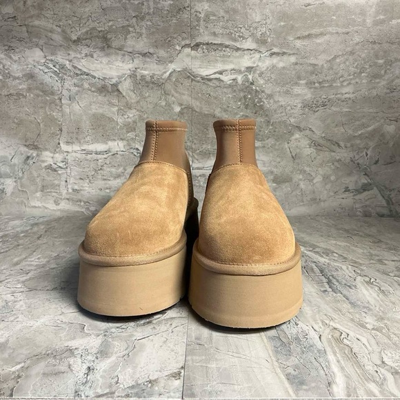 UGG Classica Mini Dipper boots - Picture 6 of 6
